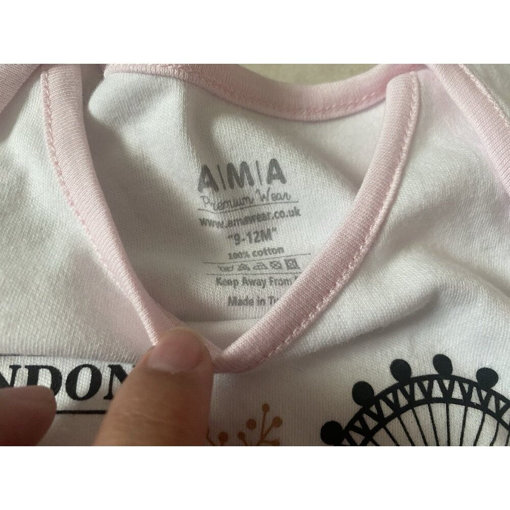 3/$15 SALE - NWT London England UK Britannia Baby Bodysuit Size 9-12 Months - Picture 6 of 6